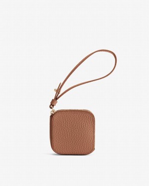 Bolsa Estuche Cuyana Cuero Airpod Mujer Marrones | QSI3160QC